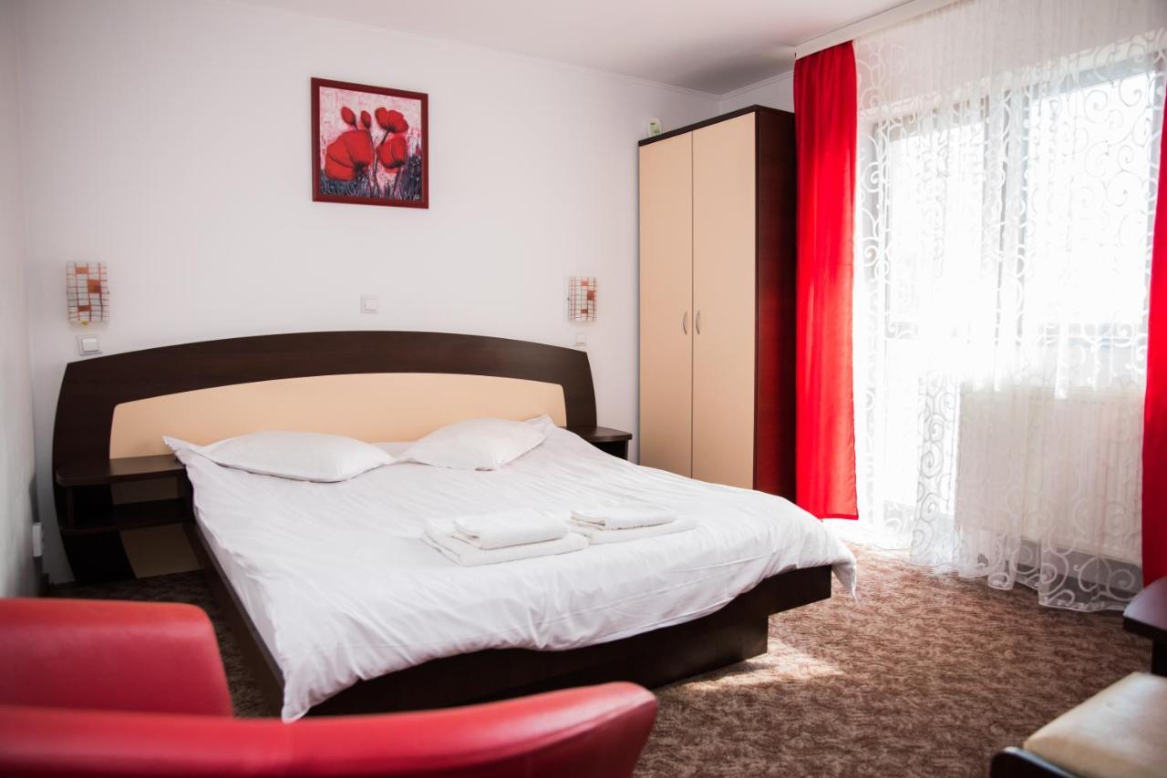 Vila Alegria Buşteni Buitenkant foto